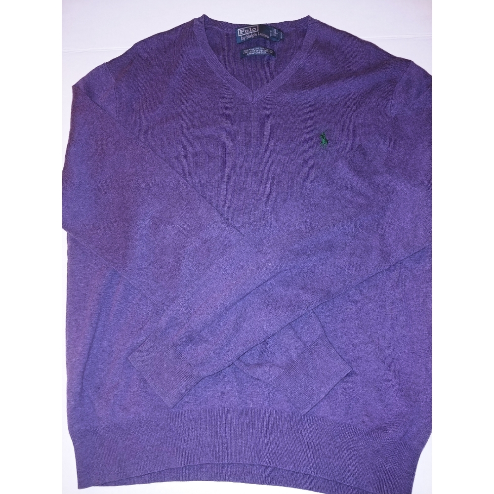 Ralph Lauren Women's v-neck sweater